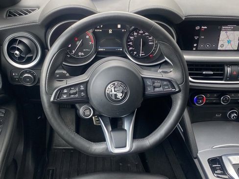 Used 2022 Alfa Romeo Stelvio Veloce image 49