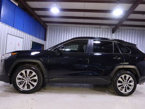 Used 2020 Toyota RAV4 XLE Premium image 1
