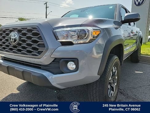 Used 2020 Toyota Tacoma TRD Off-Road AWD/4WD image 28