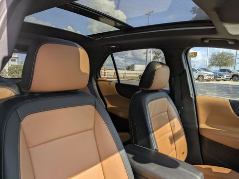 Used 2018 Chevrolet Equinox Premier image 32