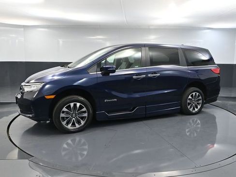 Used 2023 Honda Odyssey EX-L image 10