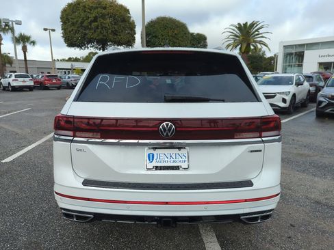 New 2026 Volkswagen Atlas SEL Premium R-Line image 9