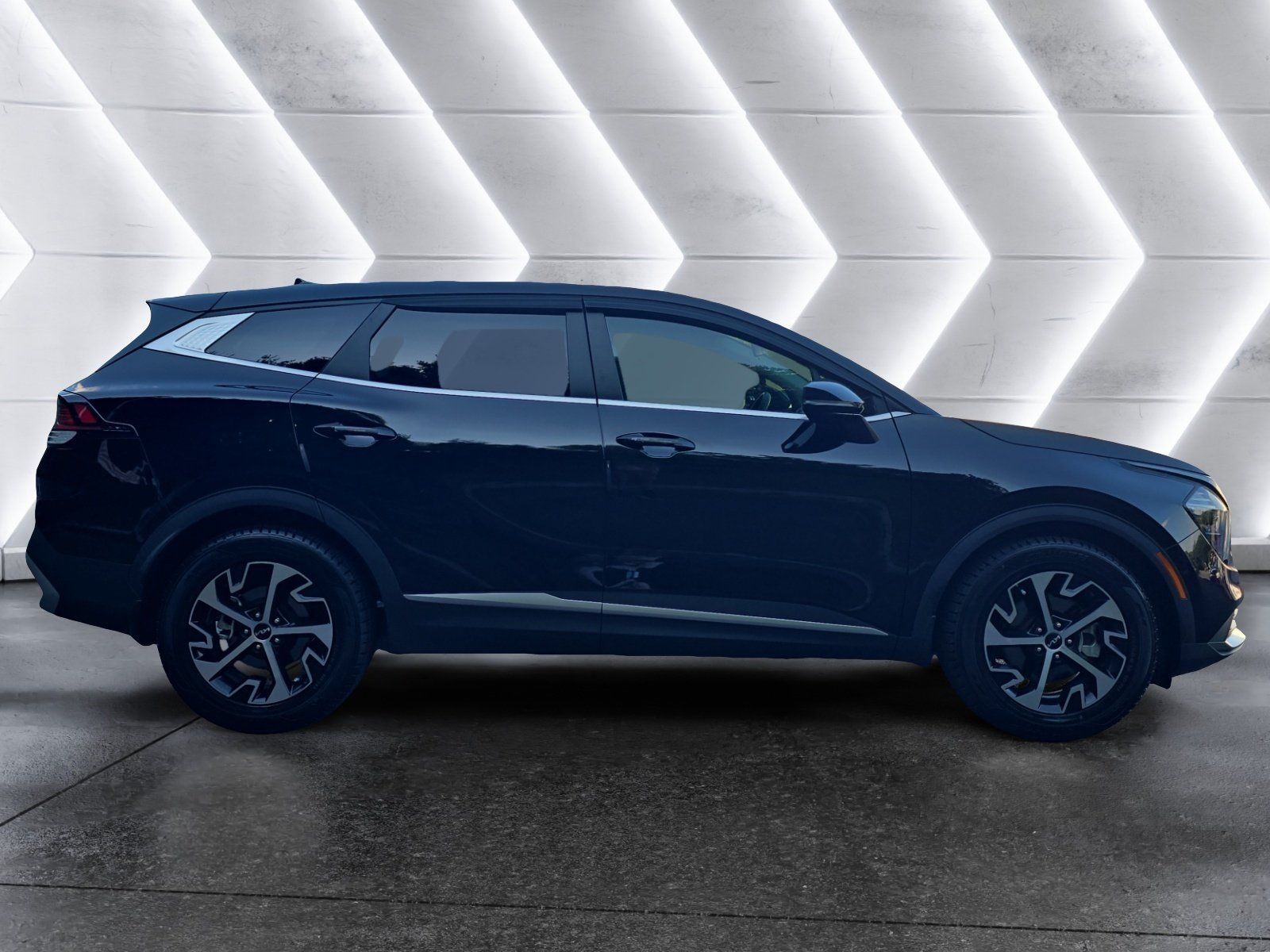 Used 2023 Kia Sportage EX FWD image 6