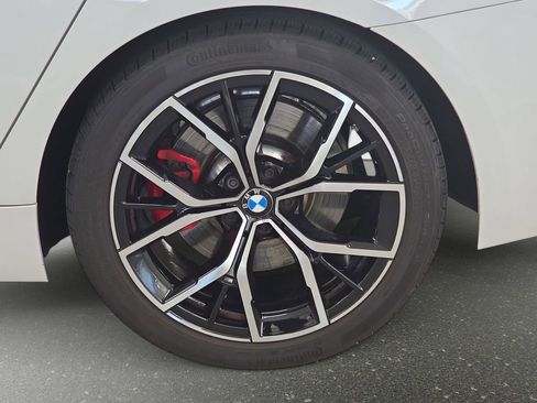 Certified 2022 BMW 530i xDrive w/ M Sport Package image 32