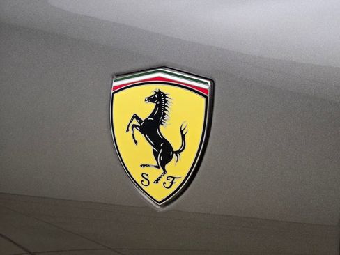 Used 2022 Ferrari Roma RWD image 16