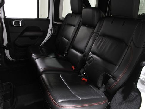 Used 2018 Jeep Wrangler Unlimited Rubicon image 21