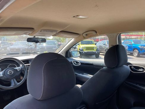 Used 2017 Nissan Sentra SV FWD image 8