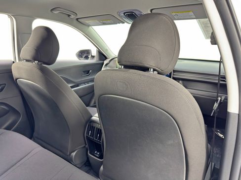 Used 2025 Hyundai Kona SEL image 36