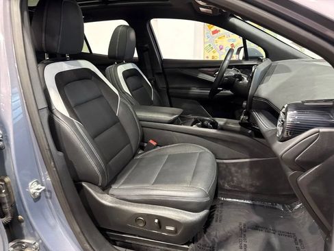 Used 2024 Chevrolet Blazer EV LT AWD/4WD image 21