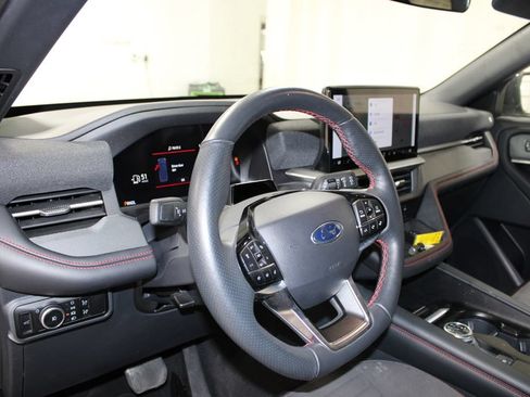Used 2025 Ford Explorer ST-Line AWD/4WD image 16