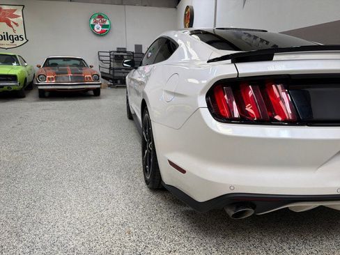 Used 2017 Ford Mustang GT Premium w/ Equipment Group 401A image 9