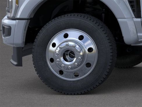 New 2026 Ford F450 Platinum image 22