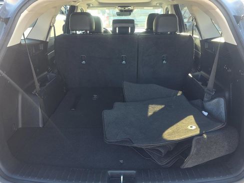 Used 2024 Kia Sorento S w/ Panoramic Sunroof Package image 13