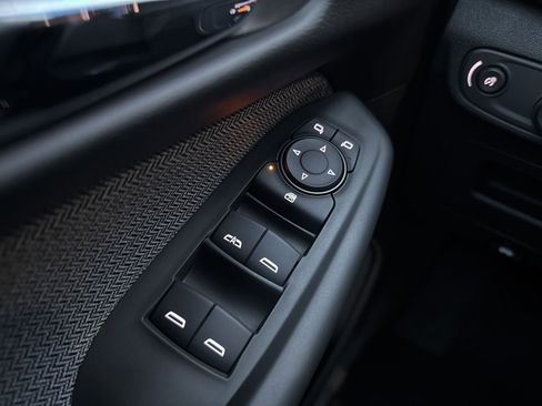 New 2026 Chevrolet TrailBlazer LT w/ LT Cold Weather Package FWD image 33