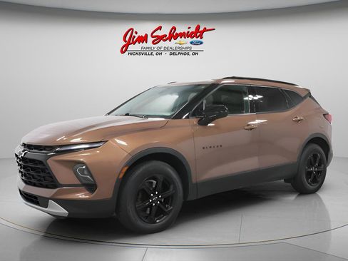 Used 2023 Chevrolet Blazer LT w/ Convenience Package AWD/4WD image 2