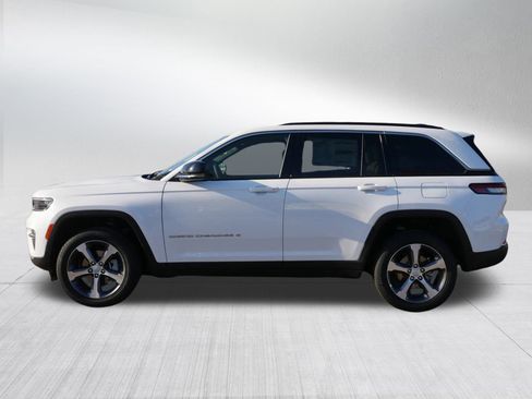 New 2025 Jeep Grand Cherokee Limited w/ Trailer Tow Package image 4