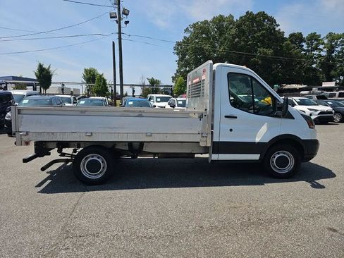 Used 2018 Ford Transit 250 138 RWD image 6