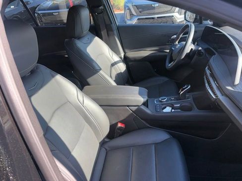 Certified 2025 Cadillac XT4 Premium Luxury FWD image 14