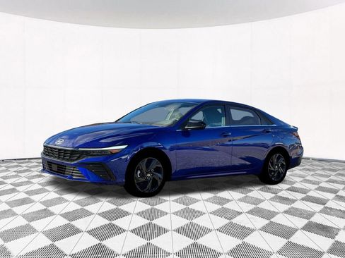 New 2026 Hyundai Elantra SEL Sport Premium FWD image 2