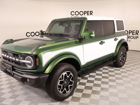 Used 2024 Ford Bronco Outer Banks AWD/4WD image 11