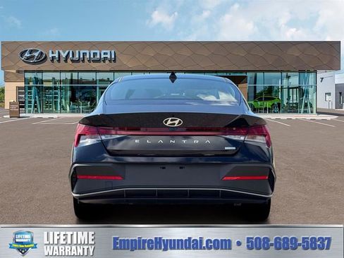 New 2026 Hyundai Elantra Hybrid FWD image 6