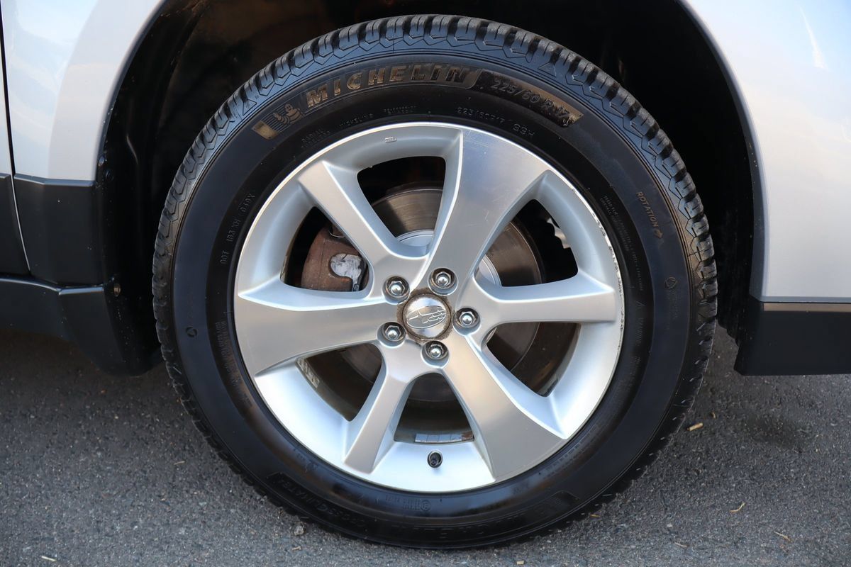 Used 2014 Subaru Outback 2.5i Limited w/ Moonroof Package AWD/4WD image 45