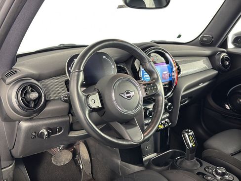 Certified 2024 MINI Cooper SE w/ Signature Upholstery Package FWD image 4