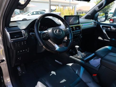 Used 2023 Lexus GX 460 Luxury w/ Off Road Package AWD/4WD image 16
