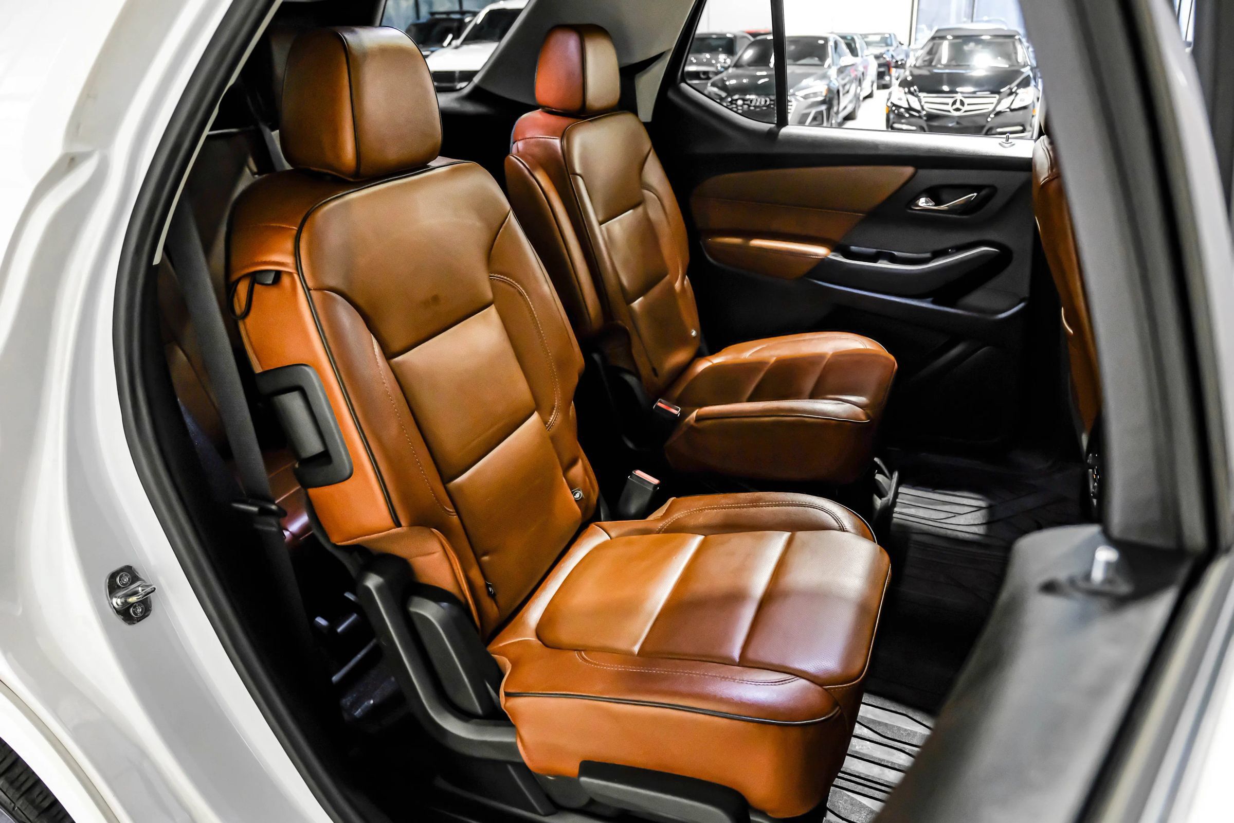 Used 2019 Chevrolet Traverse High Country w/ LPO, Floor Liner Package AWD/4WD image 48