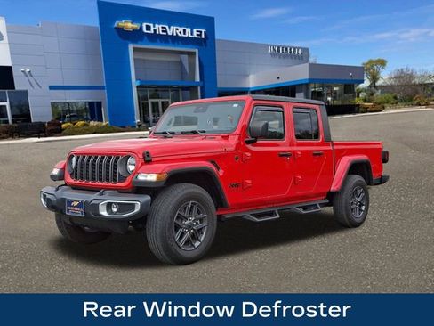 Used 2024 Jeep Gladiator Sport image 4