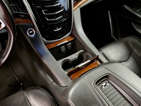 Used 2020 Cadillac Escalade ESV Premium Luxury image 46