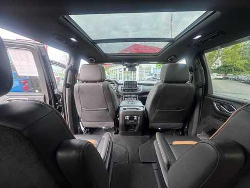 Used 2023 GMC Yukon AT4 w/ Technology Package AWD/4WD image 21