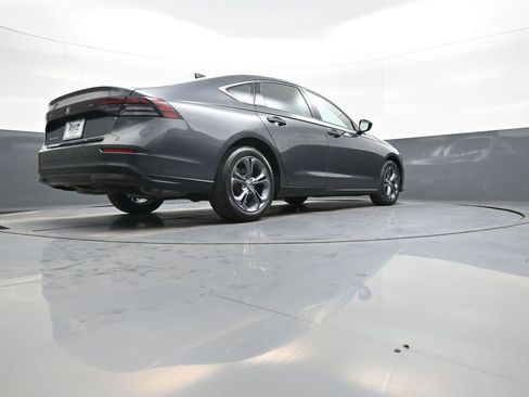 Certified 2023 Honda Accord EX image 28