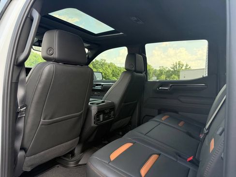 Used 2026 GMC Sierra 1500 AT4 w/ AT4 Premium Package AWD/4WD image 17