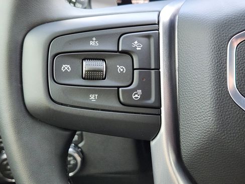 Certified 2026 GMC Sierra 1500 SLT image 23