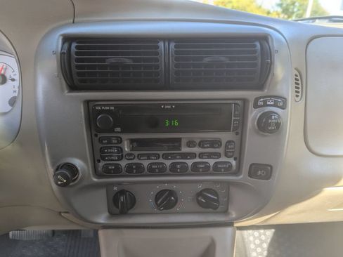 Used 2003 Ford Explorer Sport Trac XLS RWD image 18