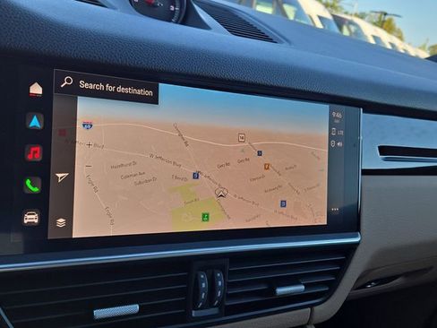 Used 2023 Porsche Cayenne image 11