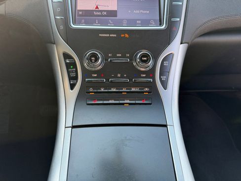 Certified 2020 Lincoln Nautilus Premier w/ Equipment Group 101A image 6