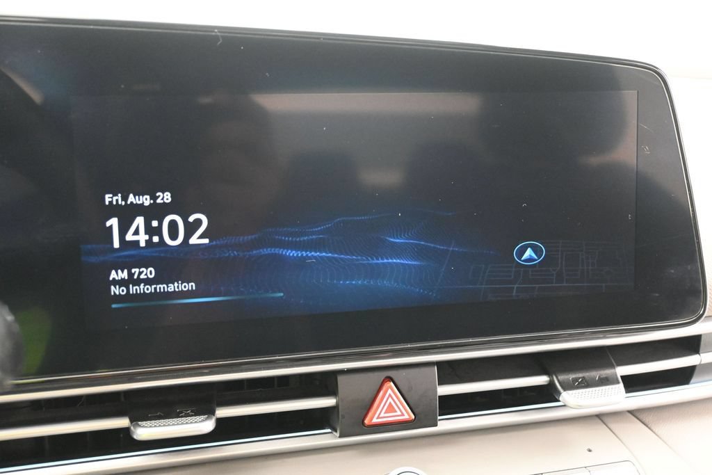 Used 2024 Hyundai Elantra SEL FWD image 10