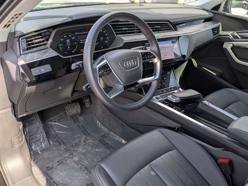 Used 2023 Audi e-tron Premium w/ Convenience Plus Package AWD/4WD image 15
