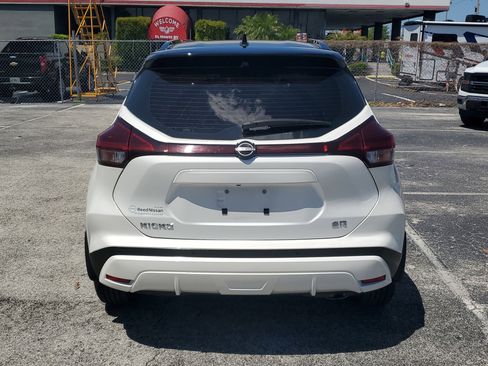 Certified 2024 Nissan Kicks SR w/ SR Premium Package image 5