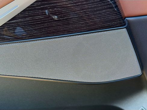 New 2026 BMW X5 xDrive50e w/ Executive Package image 24