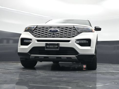 Certified 2021 Ford Explorer XLT w/ Equipment Group 202A RWD image 45
