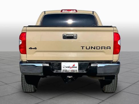 Used 2018 Toyota Tundra SR5 w/ SR5 Upgrade Package AWD/4WD image 4