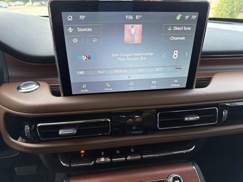 Used 2023 Lincoln Aviator Reserve w/ Equipment Group 201A RWD image 32