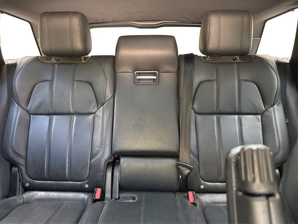 Used 2017 Land Rover Range Rover Sport SE AWD/4WD image 14
