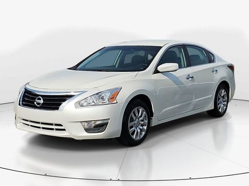 Used 2015 Nissan Altima 2.5 S w/ Power Driver Seat Package FWD image 11