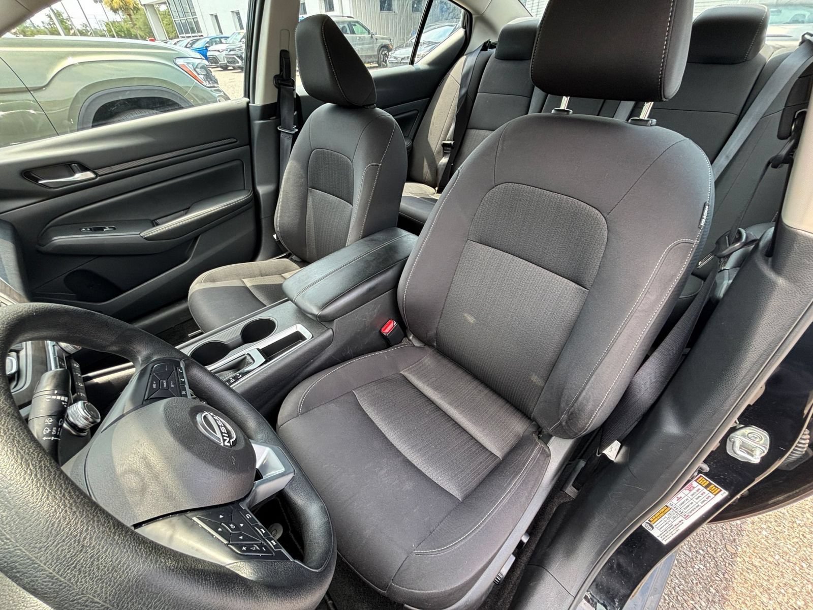 Used 2025 Nissan Altima 2.5 SV FWD image 35