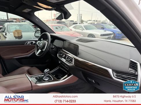 Used 2021 BMW X5 xDrive40i w/ M Sport Package AWD/4WD image 18