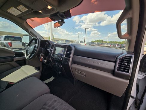 Used 2021 Ford F250 XLT AWD/4WD image 31